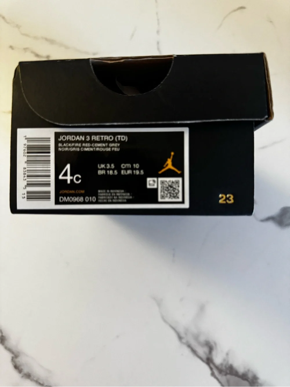 NEW Infant Jordan Retro 3 Sneakers